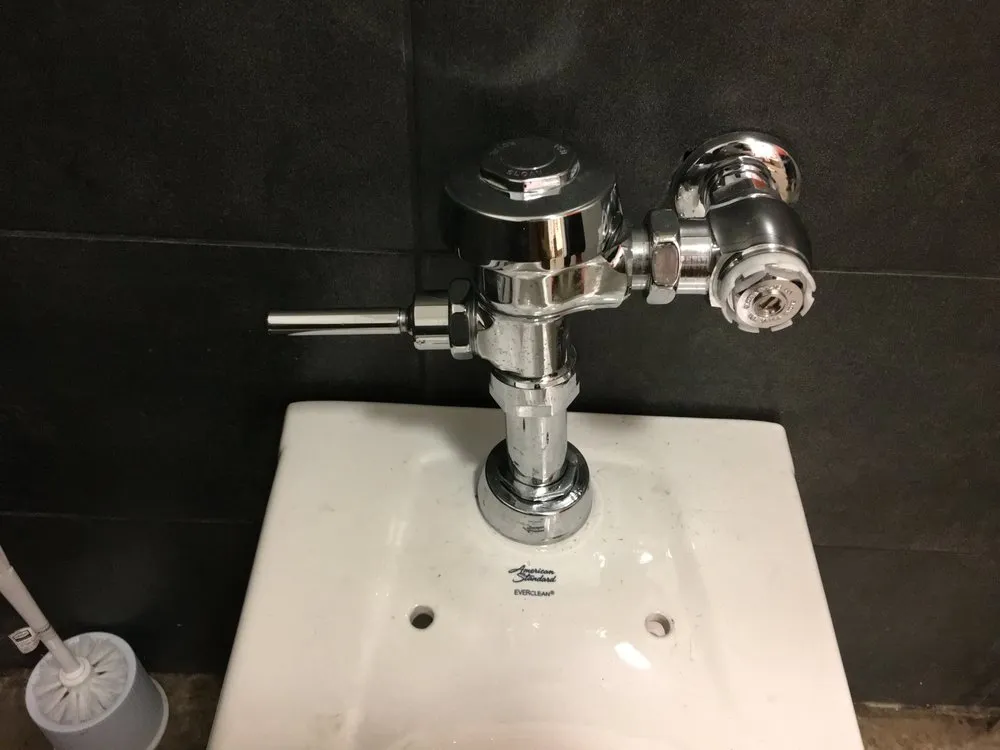 Slide of Foster Ave 24/7 Plumbing