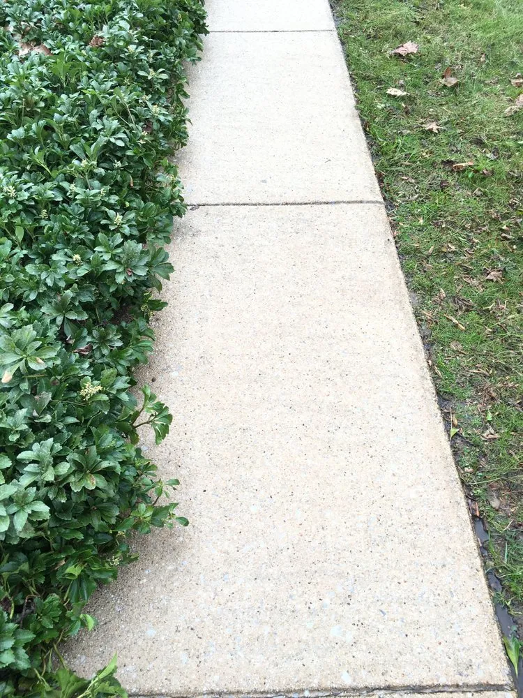 Slide of FourWallPro