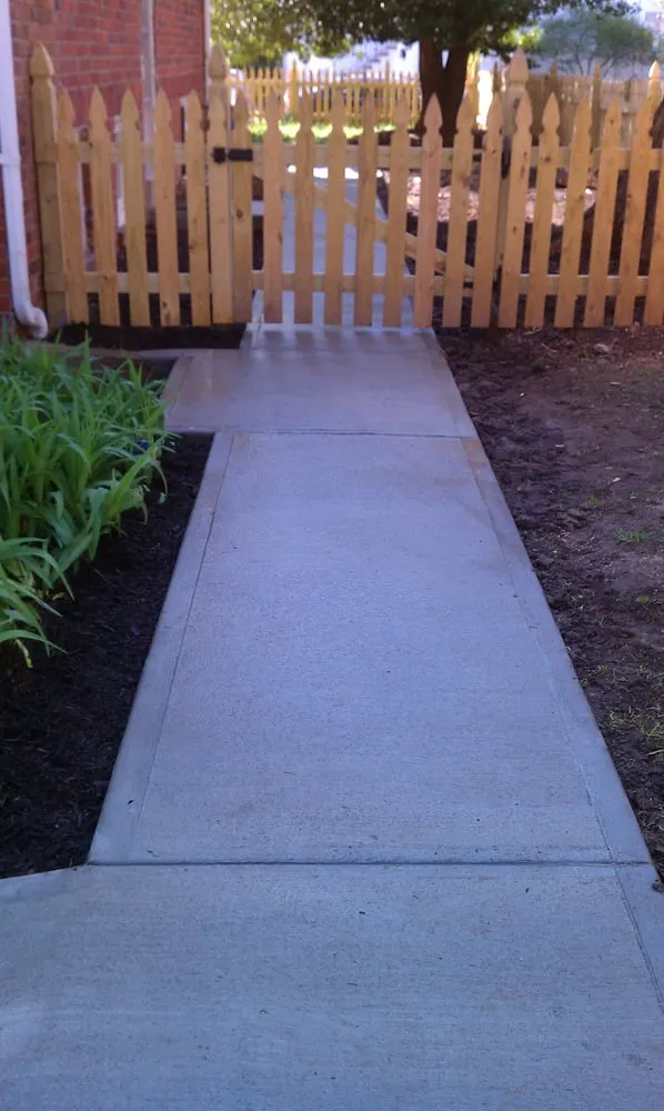 Slide of F&R Construction