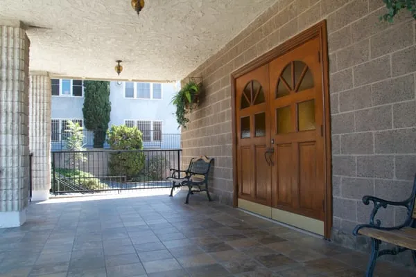 Frank Londono Construction Logo