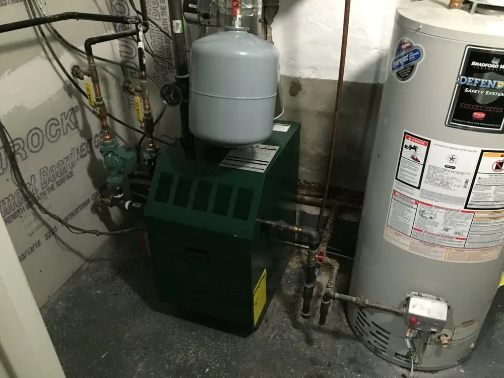 Professional water heater service service in Franklin Square, NY - Franklin Square Plumbing Heating and Cooling Services