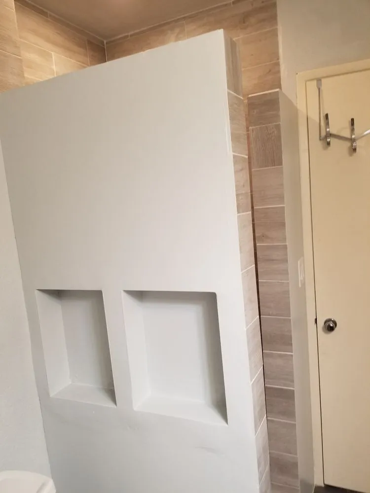 Emergency water heater service for homes in Long Beach, CA by Frans Plumbing