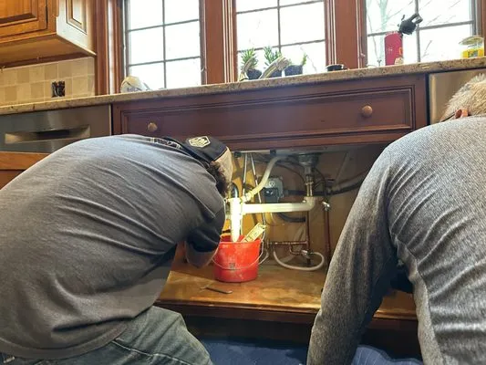 Fraser Plumbing Logo