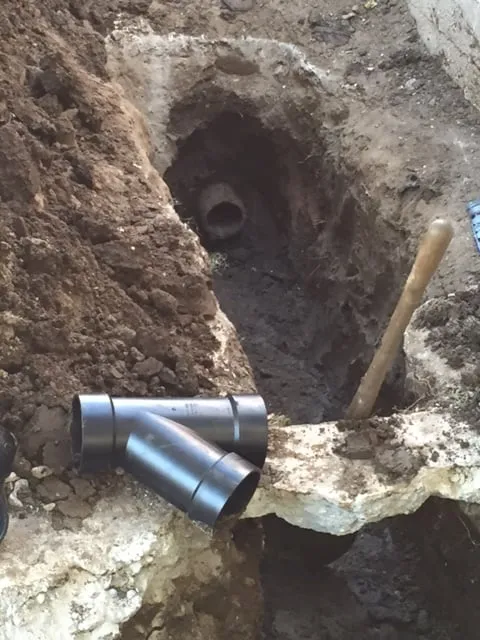 Emergency drain cleaning in Los Angeles, CA by Fraser's Plumbing