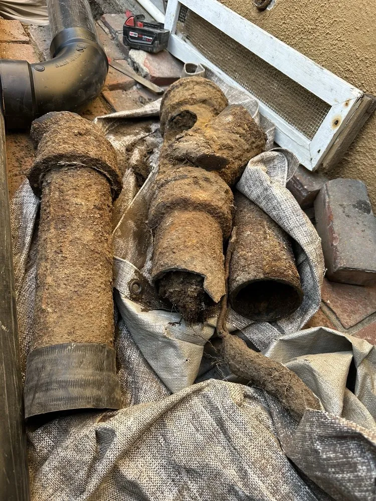 Slide of Free Flo Rooter & Plumbing