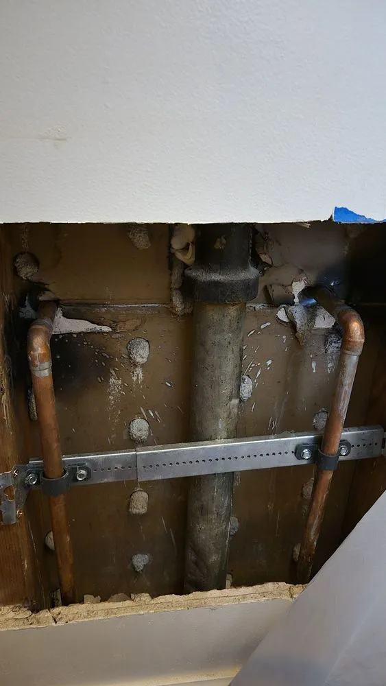 Slide of Free Flo Rooter & Plumbing