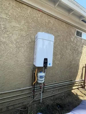 Freelance Plumbing Logo