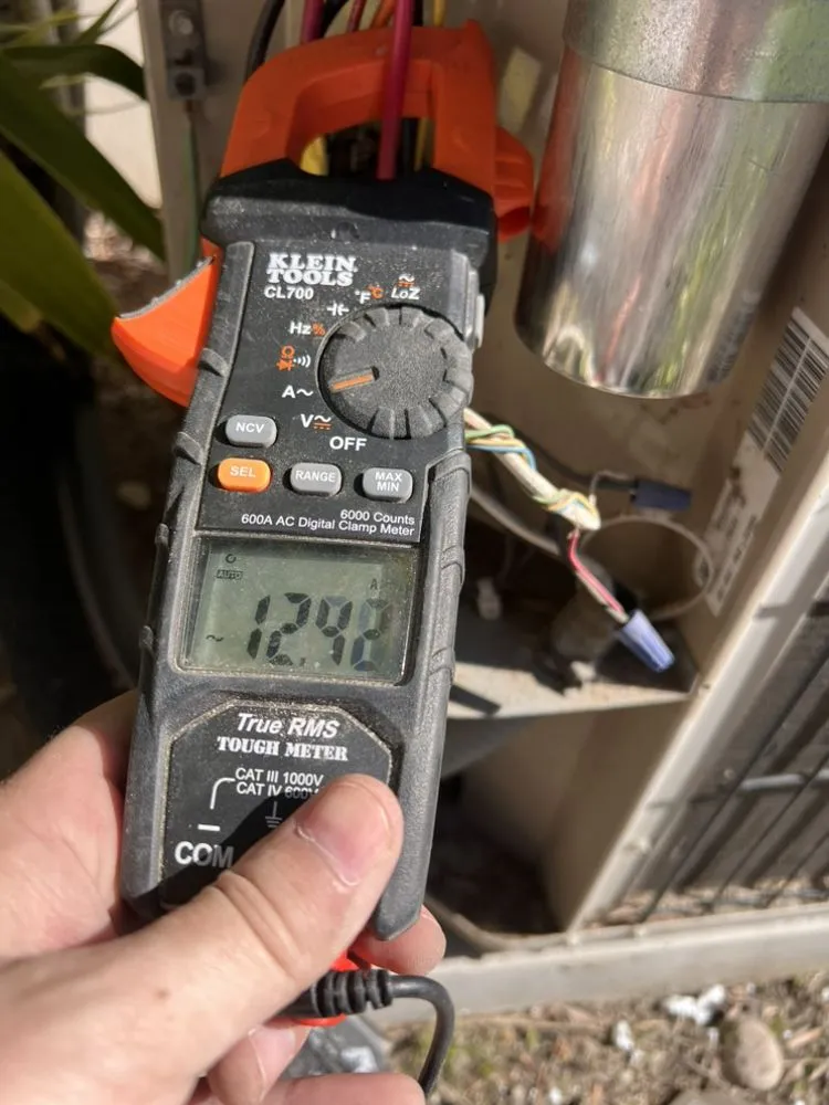 Slide of Freezini’s Heating And Air