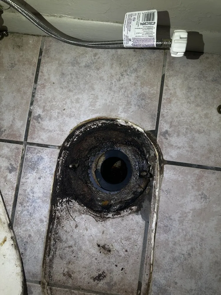 Expert water heater service service in Tuscon, AZ - Frias Plumbing Services