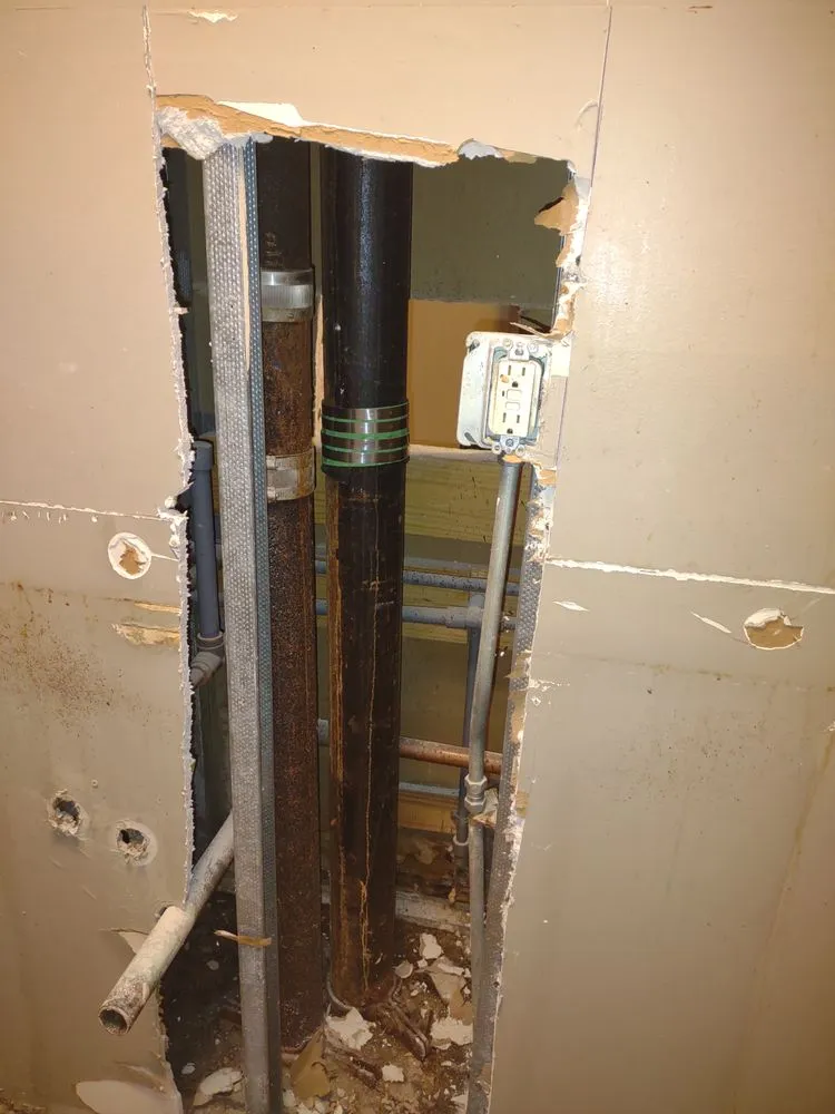 Slide of Frison Maintenance Service