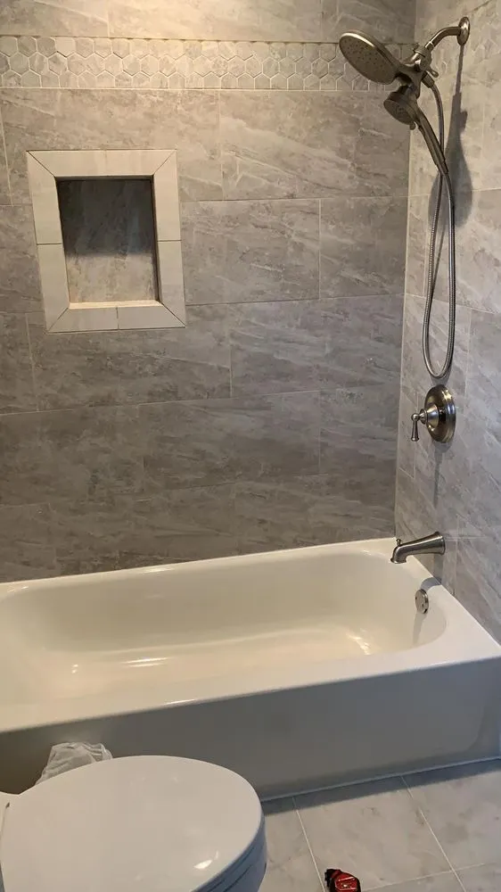 Slide of Fuentes Construccion