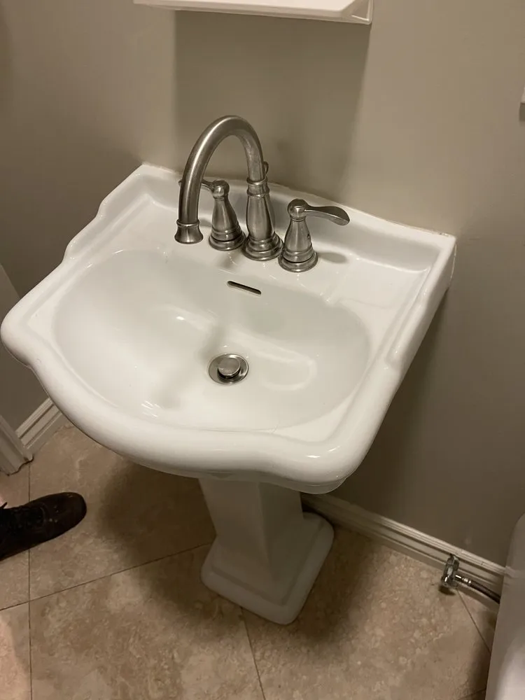 Affordable water heater service for homes in San Fernando Valley, CA by Full House Plumbing