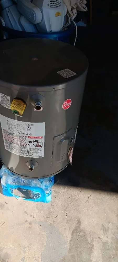 Slide of F&W Plumbing Services And Repairs