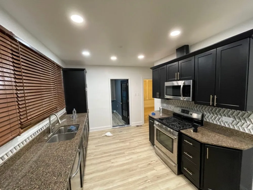 Slide of G & G Construction