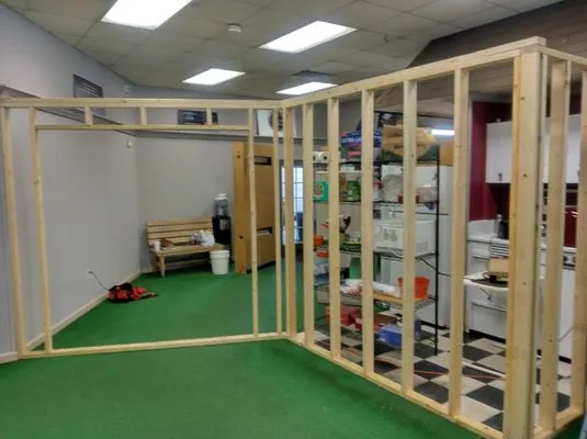 G & G Construction Logo