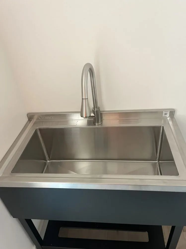 Slide of G-Perez Plumbing