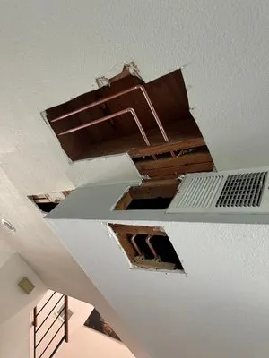 G Pro Builders And Remodeling Logo