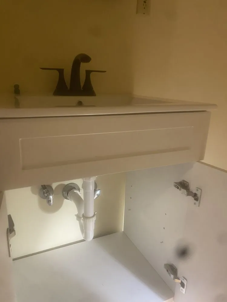 Slide of Gabriel Luna Plumbing Service