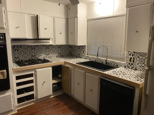 Gabriel Mariscal General Contractor Logo