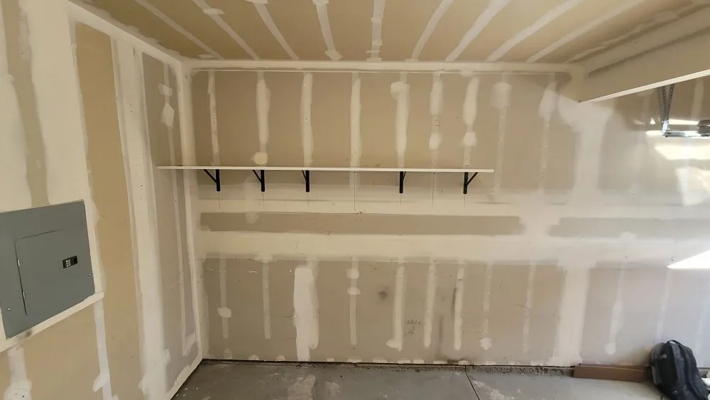 Slide of Gadgets Handyman NV