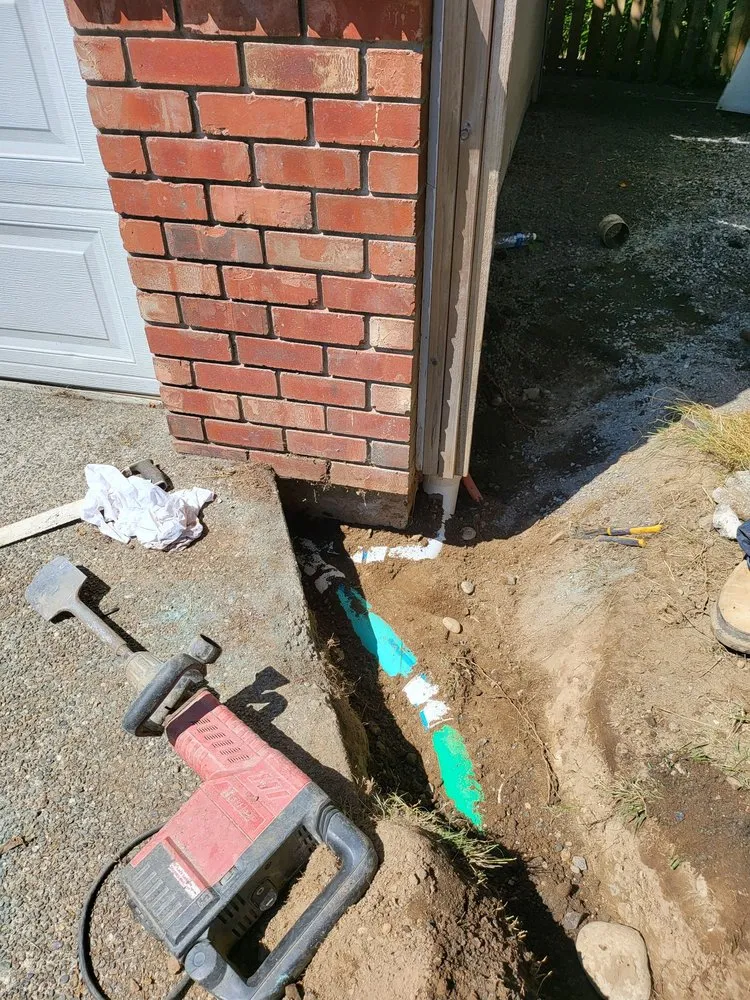 Slide of Garys Pipelining & Drain Services