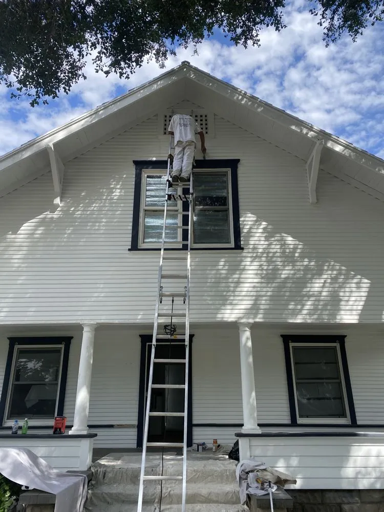 Top-rated drain cleaning for homes in Los Angeles, CA by Gaspar’s Painting