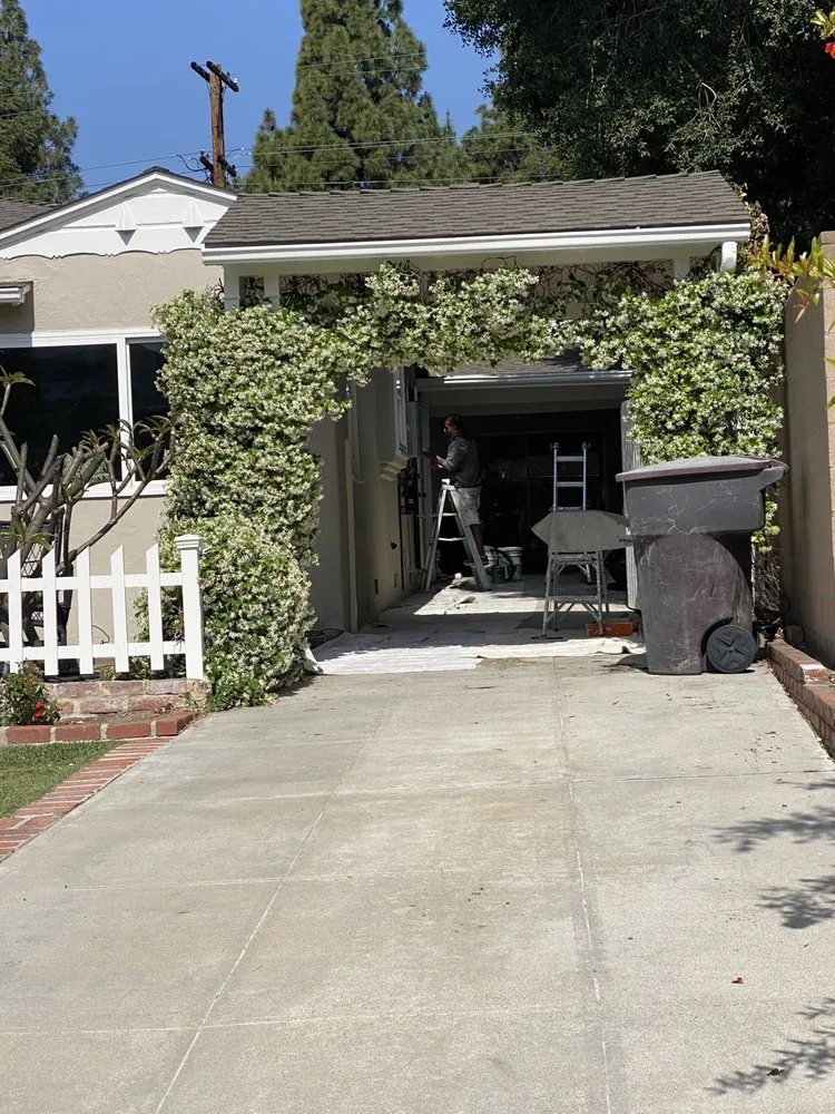 Professional water heater service in Los Angeles, CA by Gaspar’s Painting