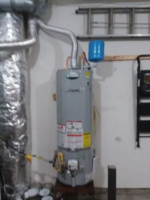 Gates Plumbing & Remodeling Logo