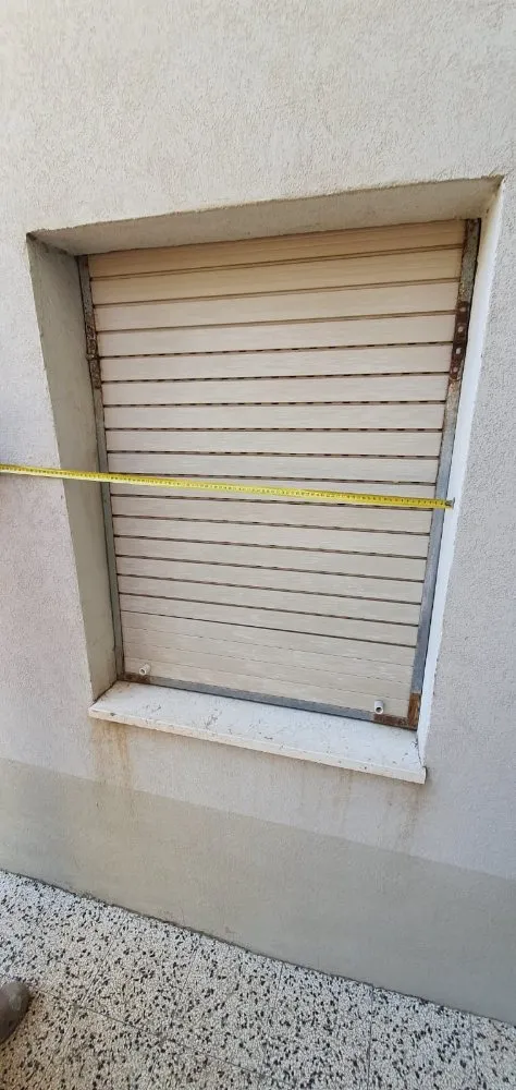 Slide of Gianlu Handyman