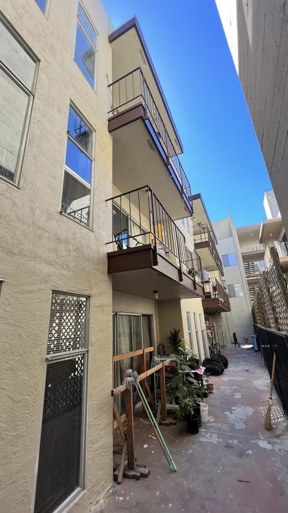 Emergency emergency plumbing for homes in San Francisco, CA by Giant Work Construction