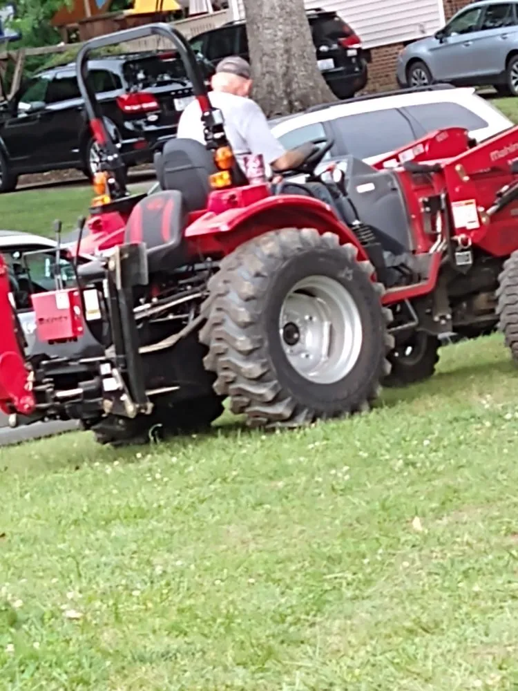 Slide of Gilco's Handy Services and lawn maintenance