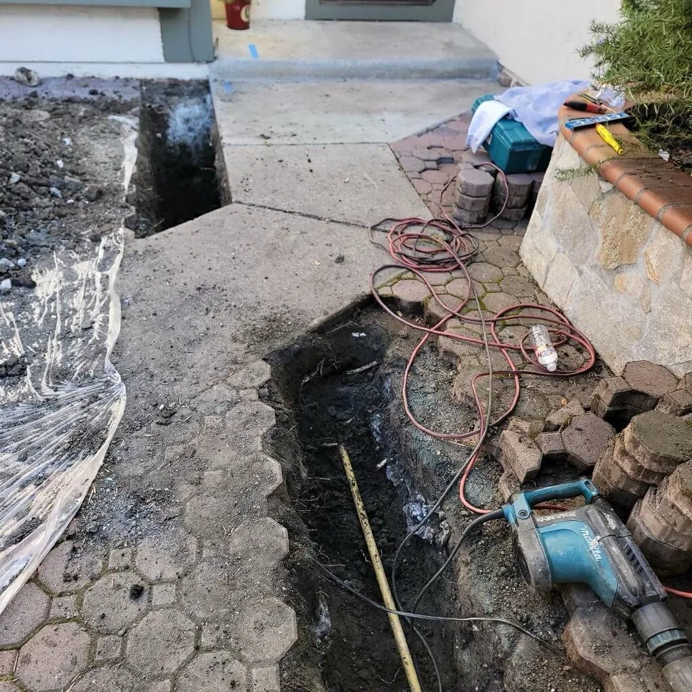 Slide of Gio's Handyman Solutions