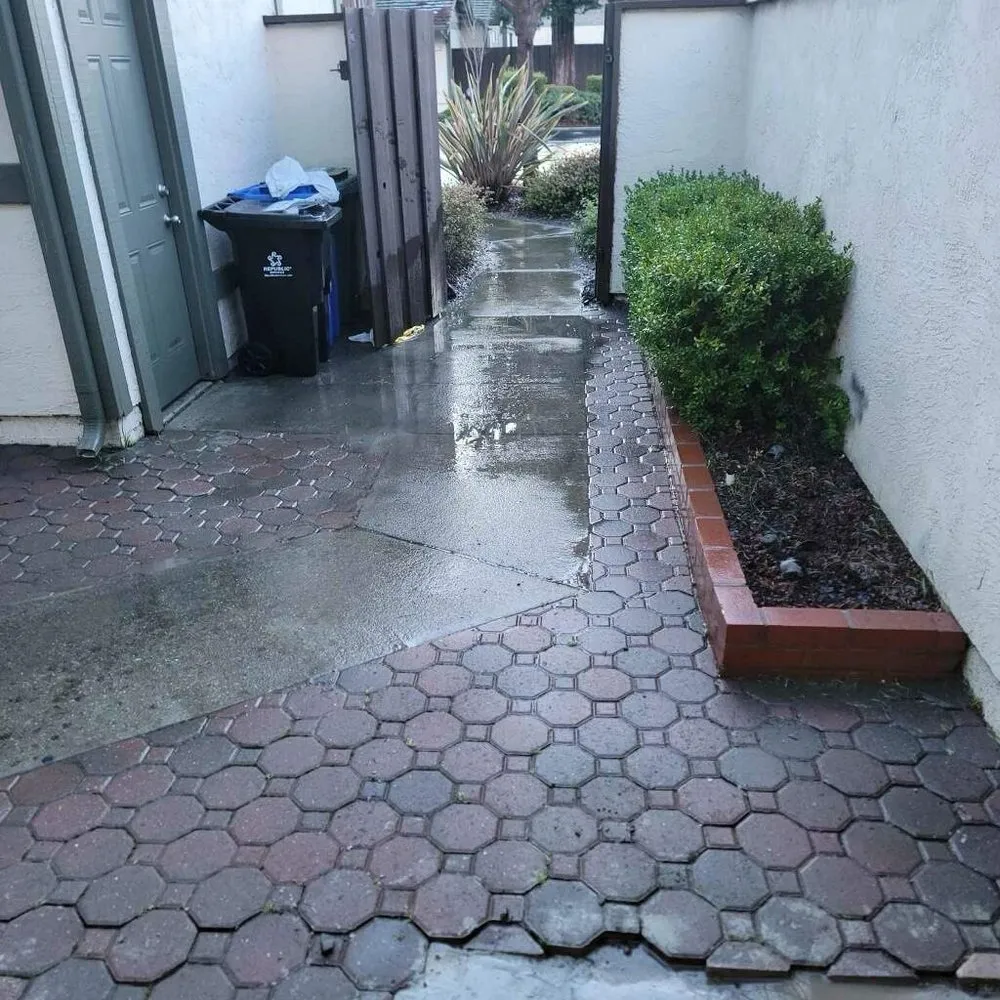 Slide of Gio's Handyman Solutions