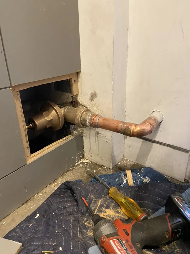 Slide of Gio’s Plumbing