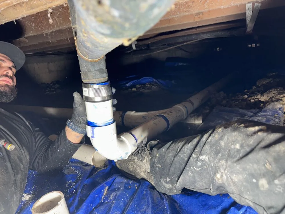 Slide of G&L Plumbing Service