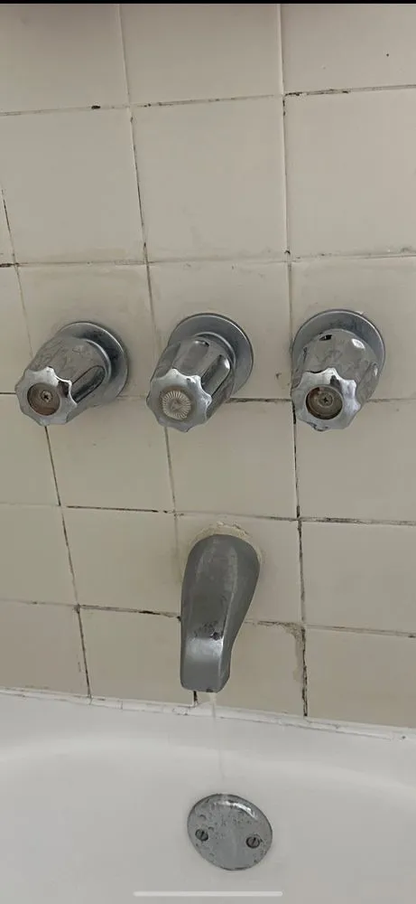 Slide of G&L Plumbing Service