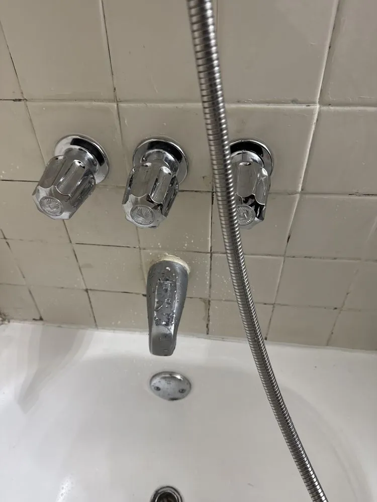 Slide of G&L Plumbing Service