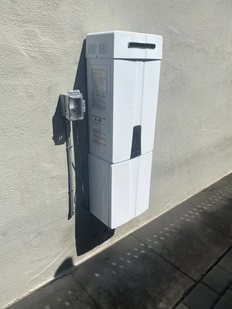 Slide of Gladiator Plumbing & Repipe