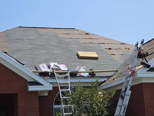 Glovers Carpentry Logo