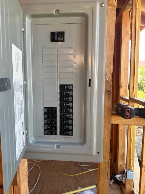 Slide of Gómez Construction