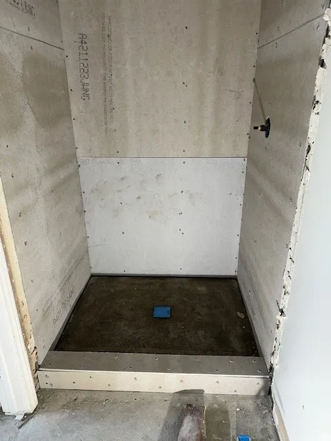 Emergency water heater service for homes in Hesperia, CA by Gómez Construction