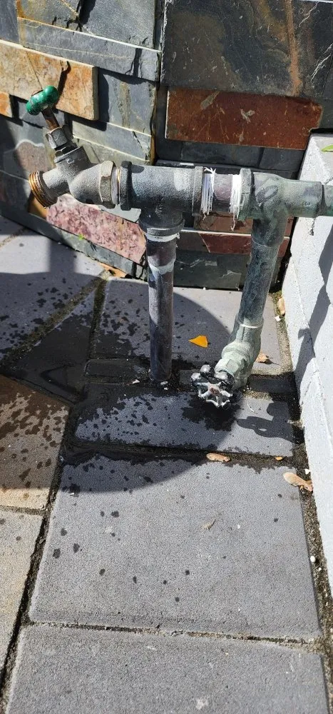 Slide of GMZ PLUMBING