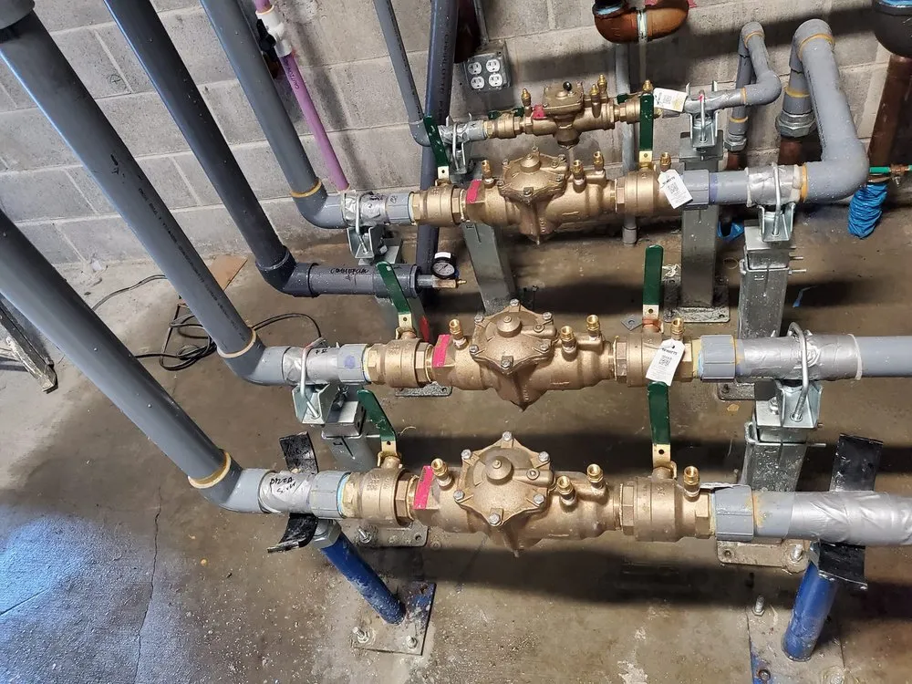 Slide of GMZ PLUMBING