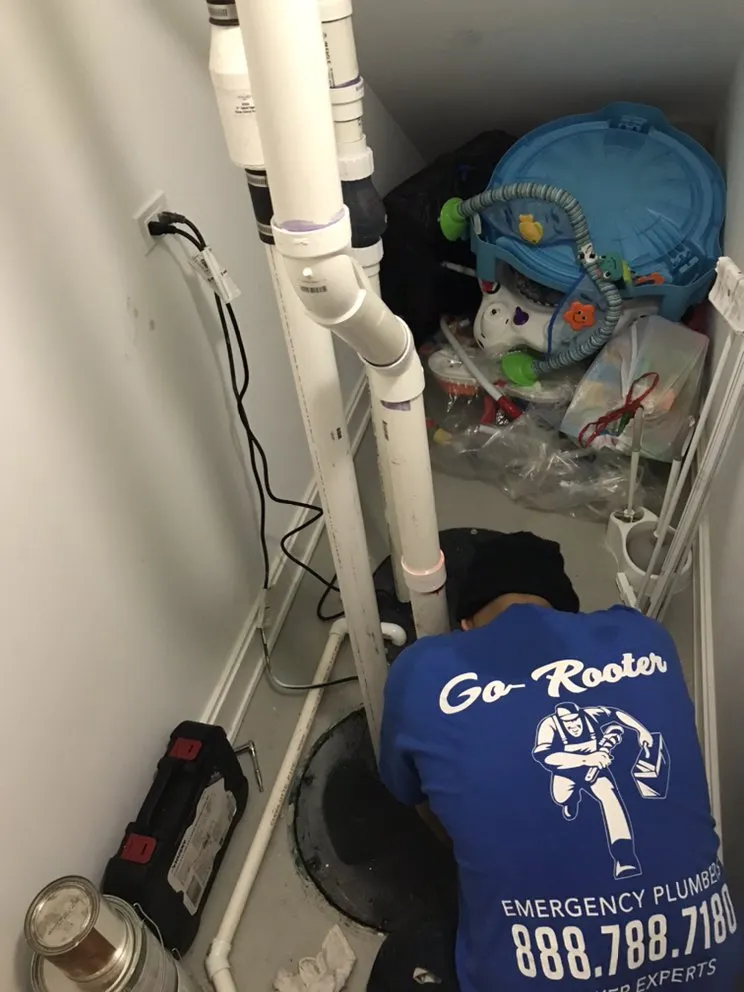 Affordable water heater service experts serving Chicago, IL - Go-Rooter Emergency plumbers