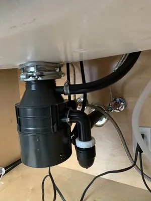 Godina's Plumbing Logo