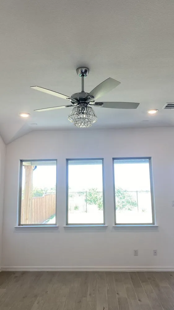 Slide of Grand Phantom Handy Services