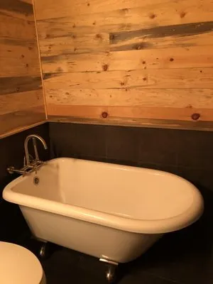 Grizzly Plumbing Logo