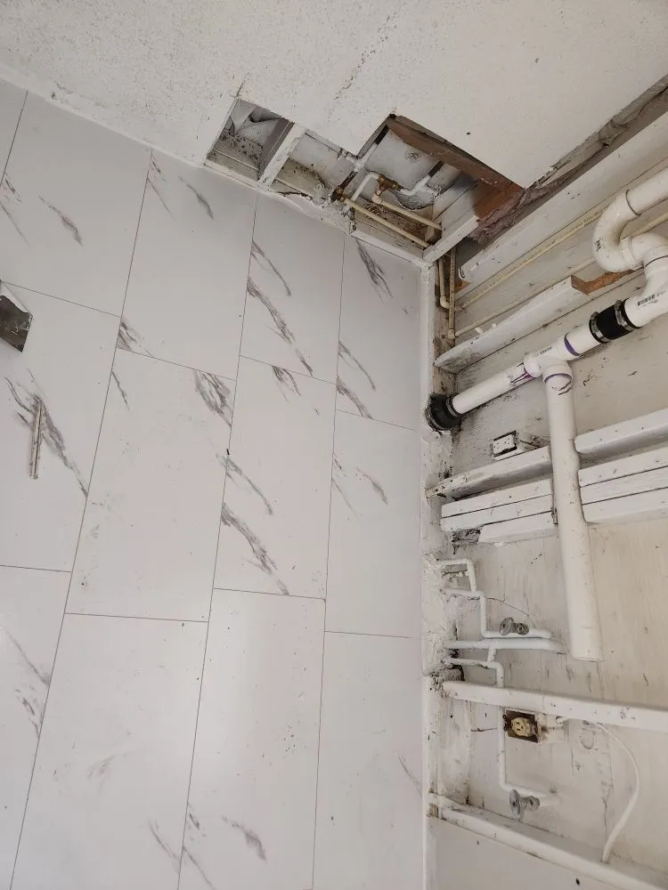 Slide of Groero Handy & Landscape