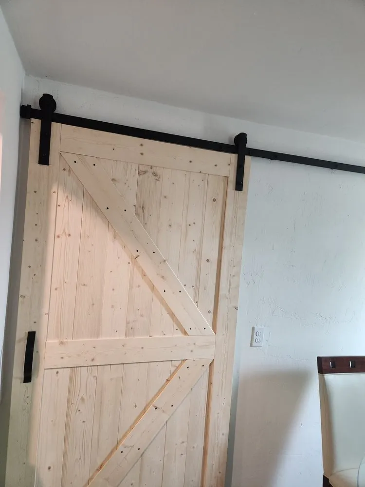 Slide of Groero Handy & Landscape