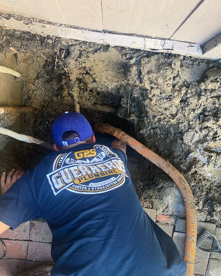 Reliable emergency plumbing service in Los Angeles, CA - Guerreros Plumbing Service